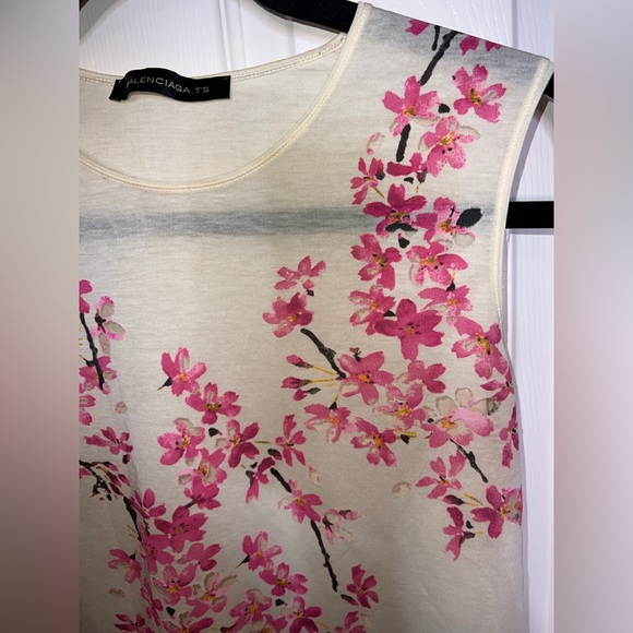 🌸 Balenciaga Pink Cherry Blossom Top - Picture 3 of 7